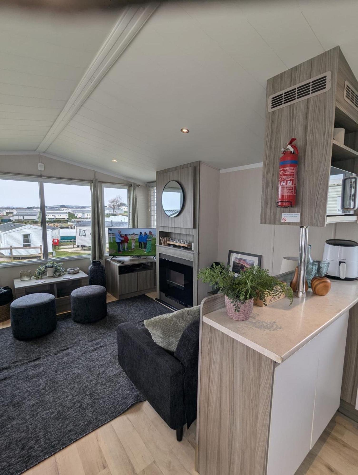 Beautifully Presented Dog Friendly Caravan On Very Popular Littlesea Holiday Haven Park Weymouth Wyke Regis Dış mekan fotoğraf