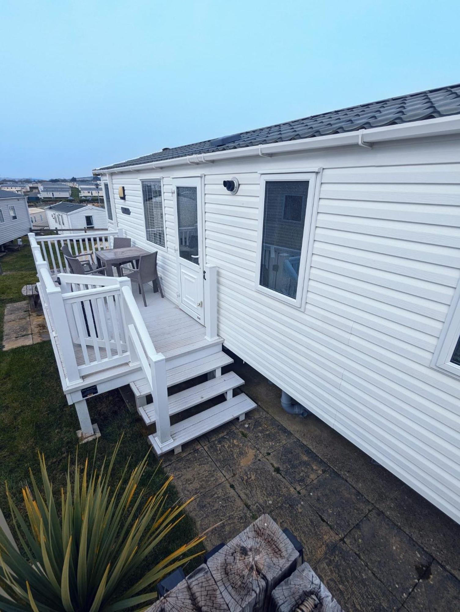 Beautifully Presented Dog Friendly Caravan On Very Popular Littlesea Holiday Haven Park Weymouth Wyke Regis Dış mekan fotoğraf